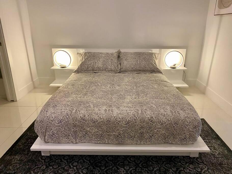 Across The Ocean Few Steps To Beach Contemporary Three Bedroom Townhouse Pompano Beach Eksteriør billede