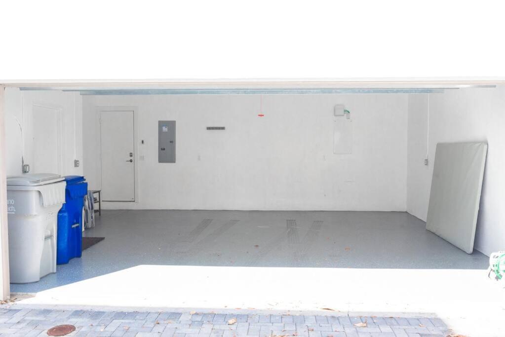 Across The Ocean Few Steps To Beach Contemporary Three Bedroom Townhouse Pompano Beach Eksteriør billede