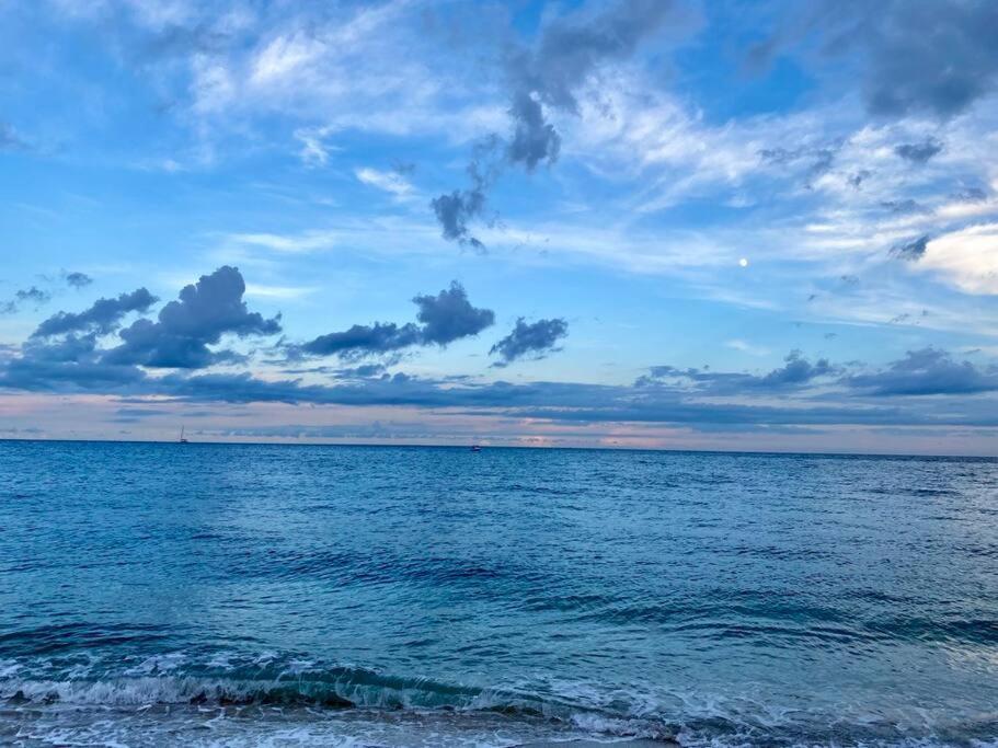Across The Ocean Few Steps To Beach Contemporary Three Bedroom Townhouse Pompano Beach Eksteriør billede