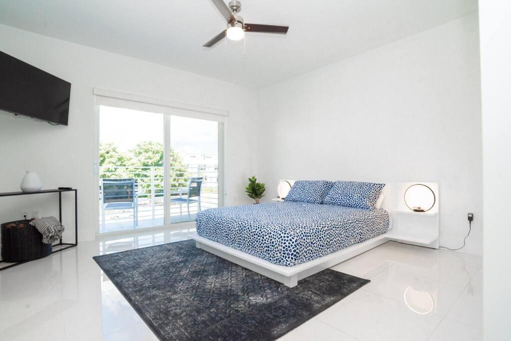 Across The Ocean Few Steps To Beach Contemporary Three Bedroom Townhouse Pompano Beach Eksteriør billede