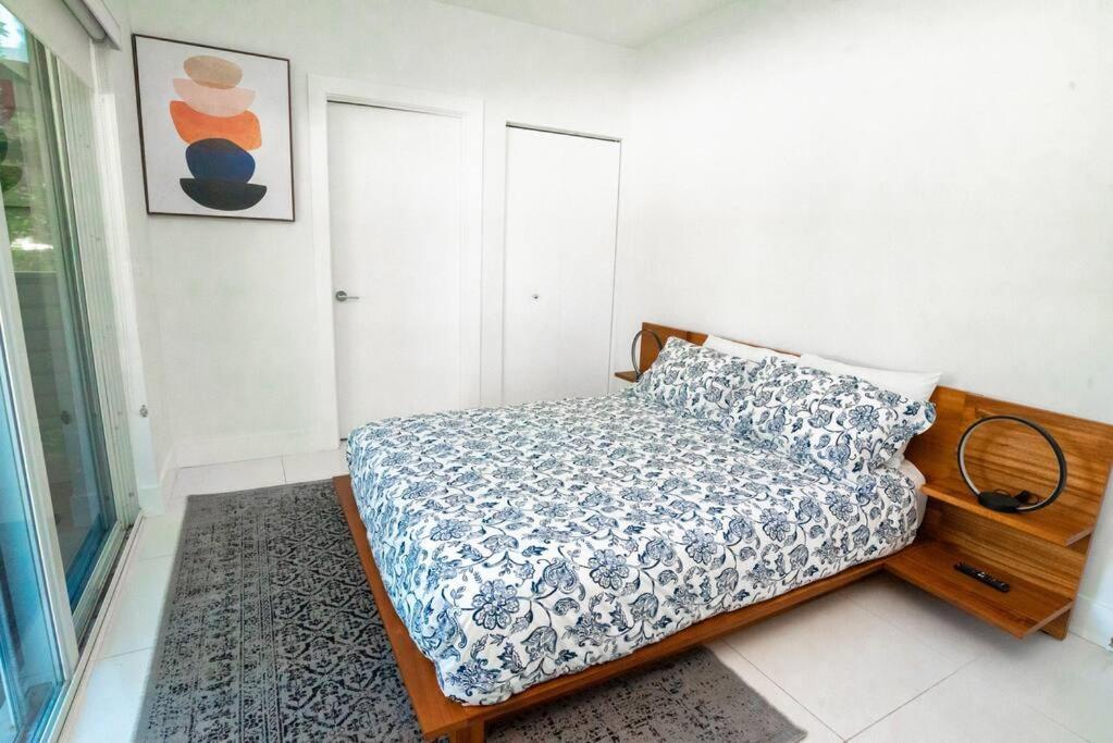 Across The Ocean Few Steps To Beach Contemporary Three Bedroom Townhouse Pompano Beach Eksteriør billede