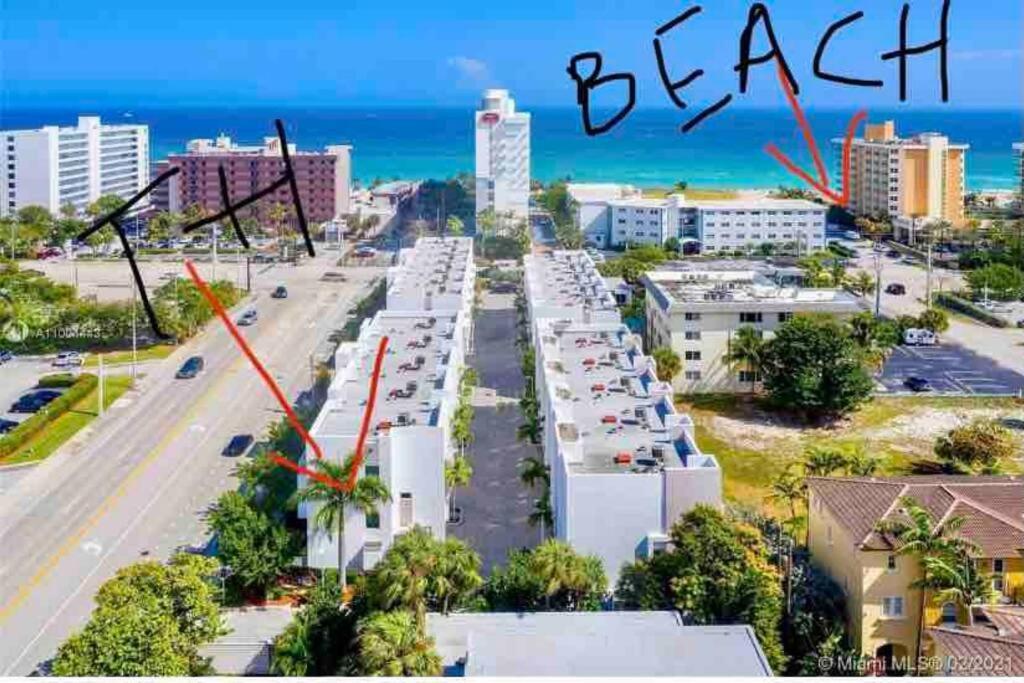 Across The Ocean Few Steps To Beach Contemporary Three Bedroom Townhouse Pompano Beach Eksteriør billede